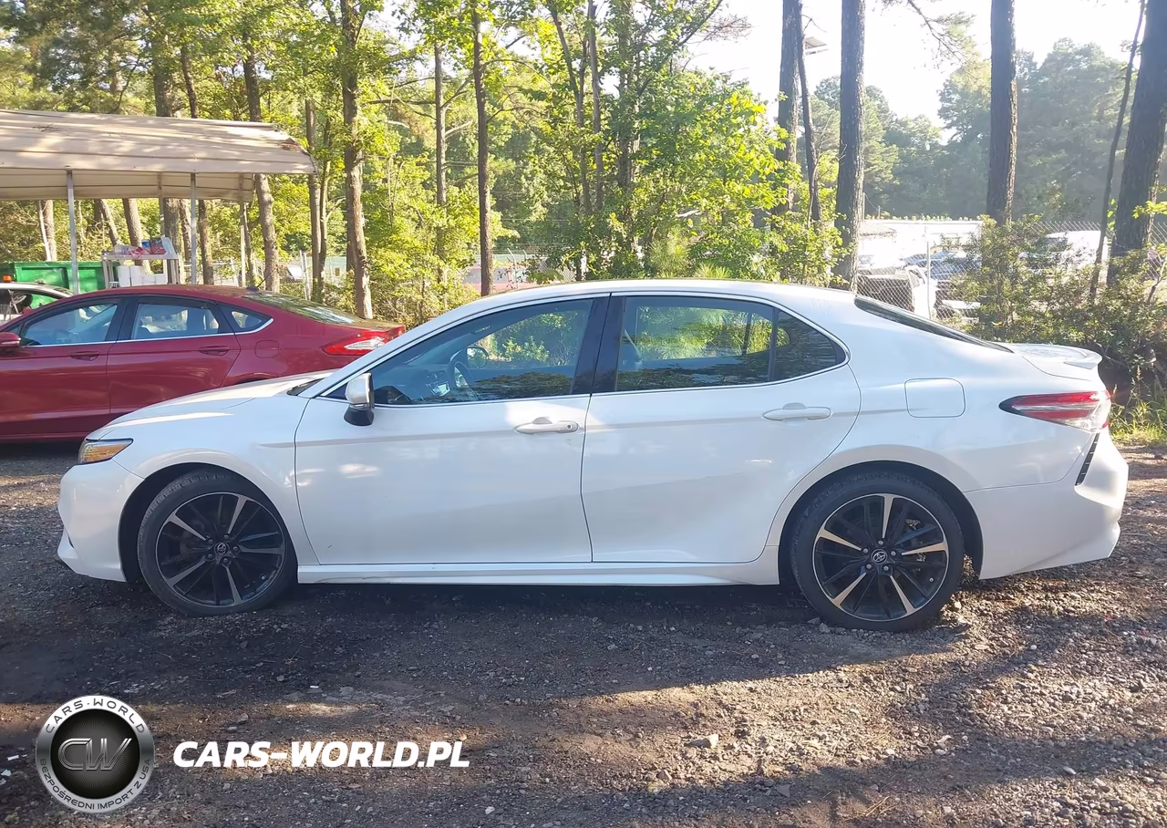 2018 Toyota Camry Xse VIN:4T1B61HK7JU018035 - 14