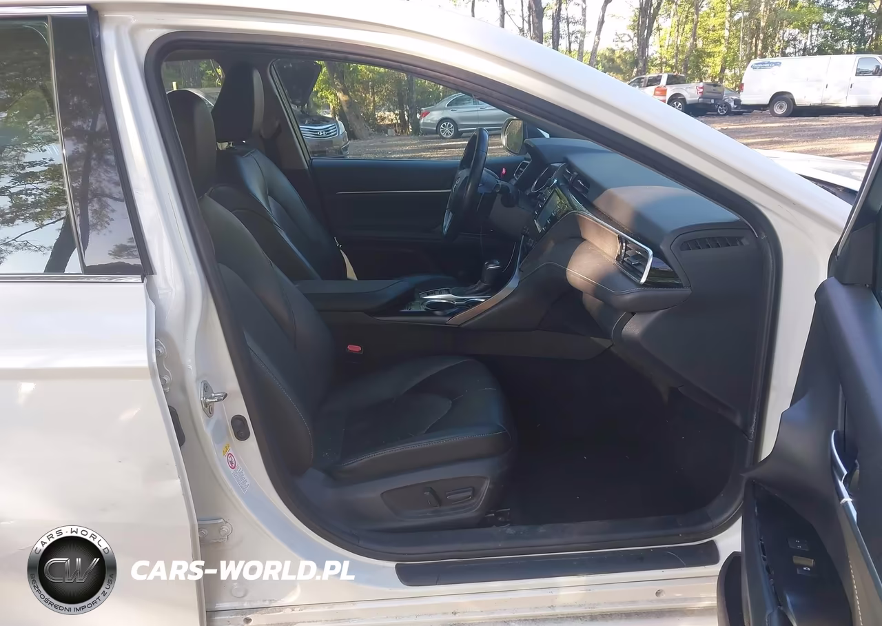 2018 Toyota Camry Xse VIN:4T1B61HK7JU018035 - 5