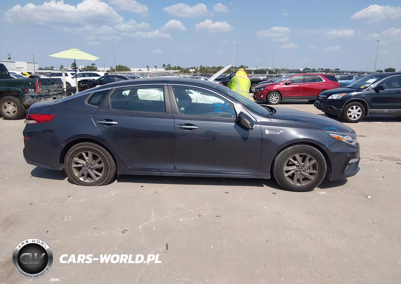 2019 Kia Optima Lx VIN:5XXGT4L33KG320207 - 13