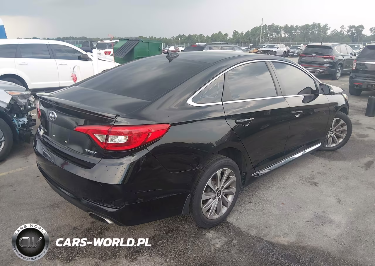 2016 Hyundai Sonata Sport VIN:5NPE34AF9GH335858 - 4
