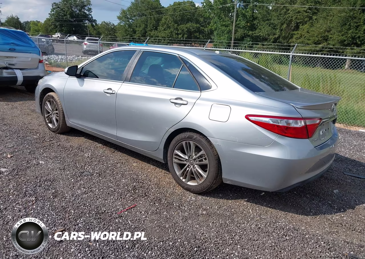 2016 Toyota Camry Se VIN:4T1BF1FK3GU547994 - 3