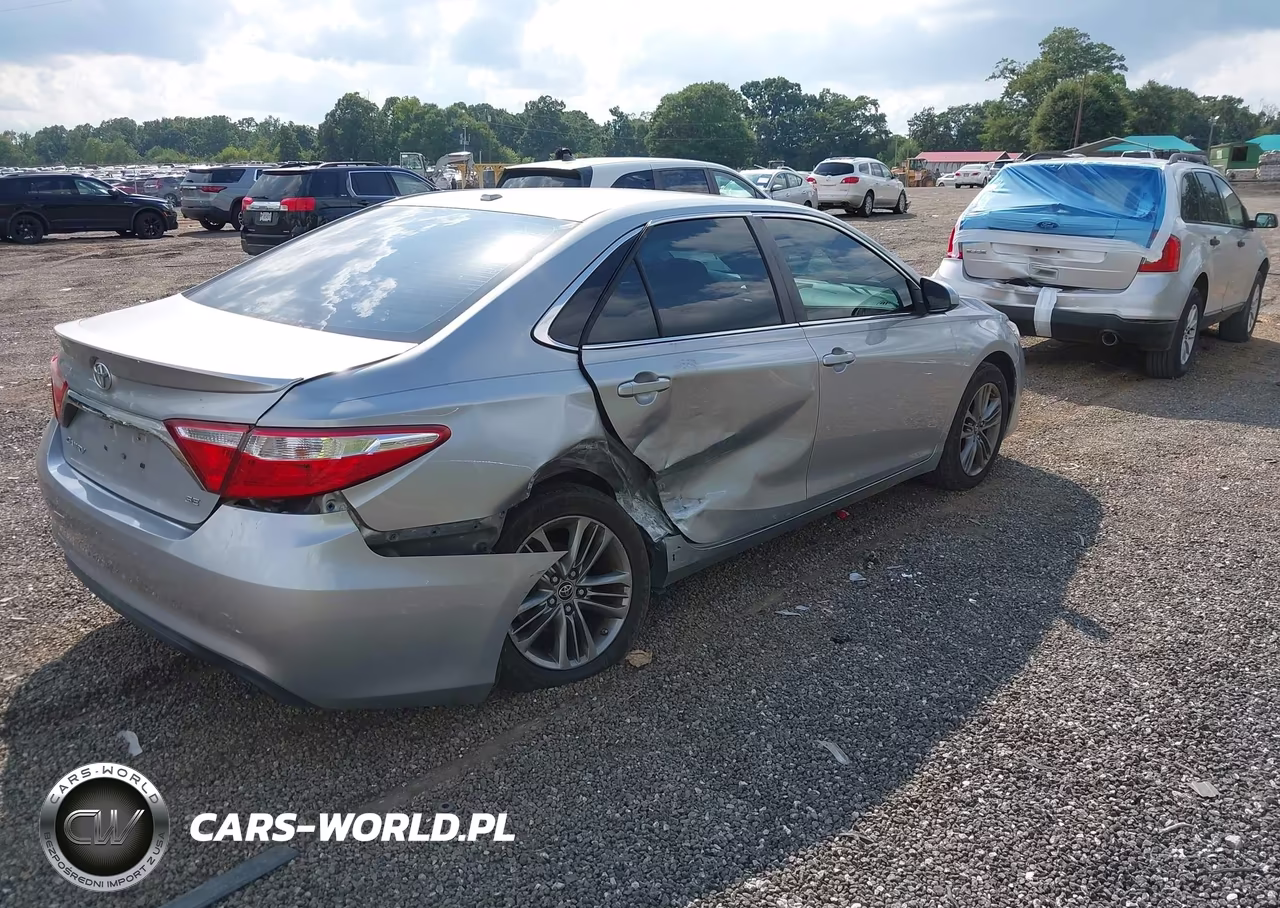 2016 Toyota Camry Se VIN:4T1BF1FK3GU547994 - 4
