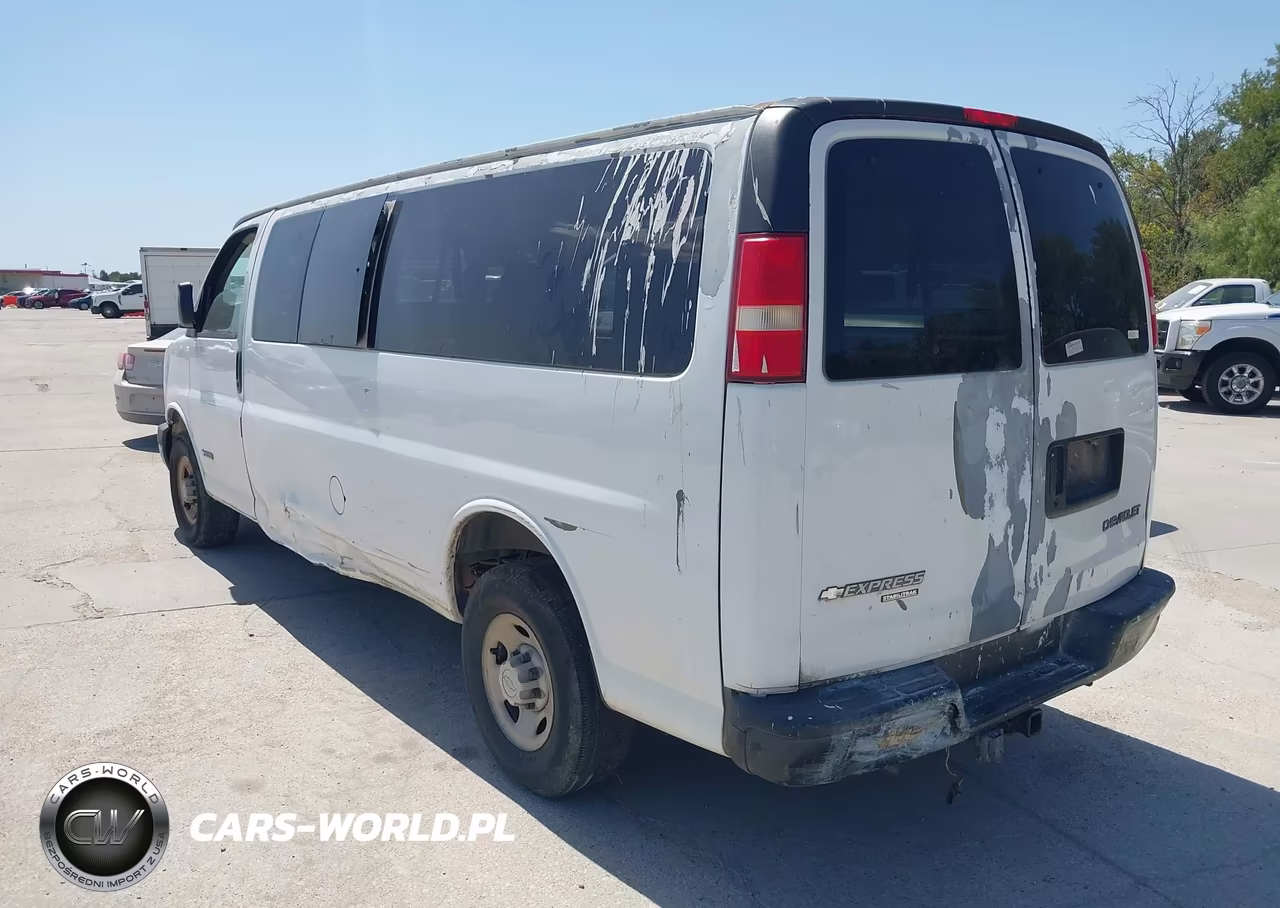 2005 Chevrolet Express Passenger VIN:1GAHG39U051266621 - 3