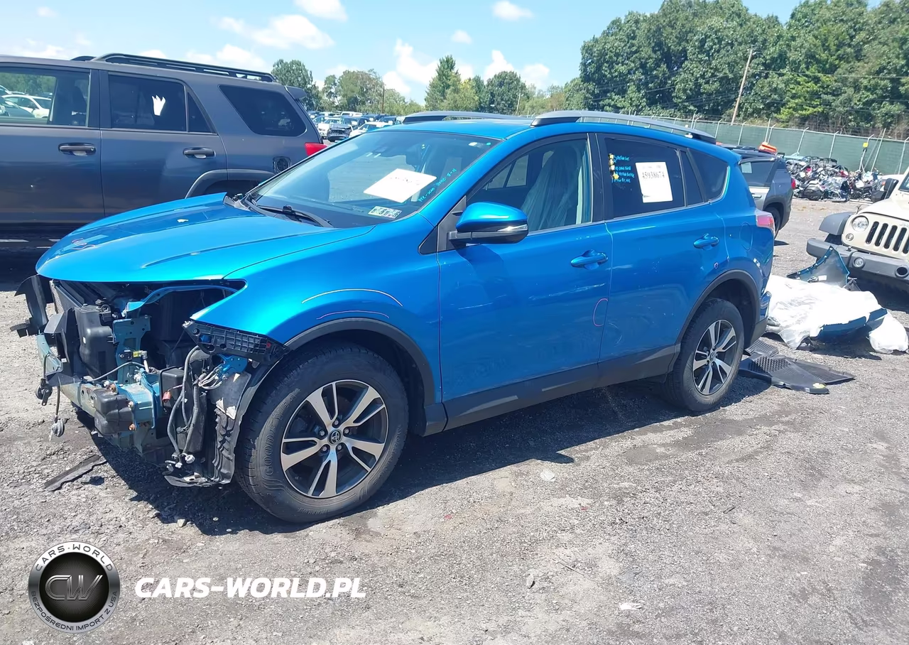 2017 Toyota Rav4 Xle VIN:2T3RFREV1HW679721 - 2
