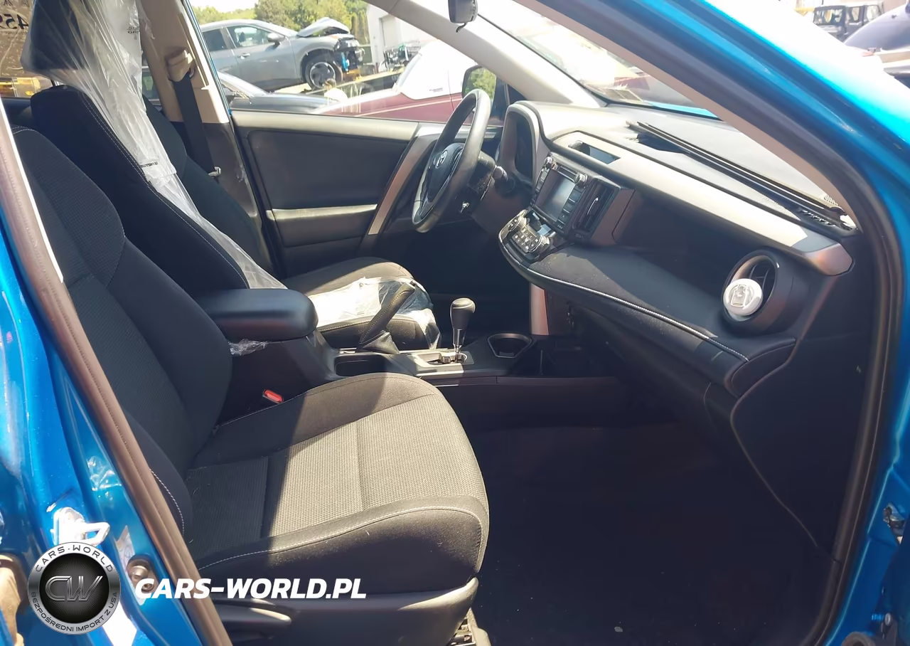 2017 Toyota Rav4 Xle VIN:2T3RFREV1HW679721 - 5
