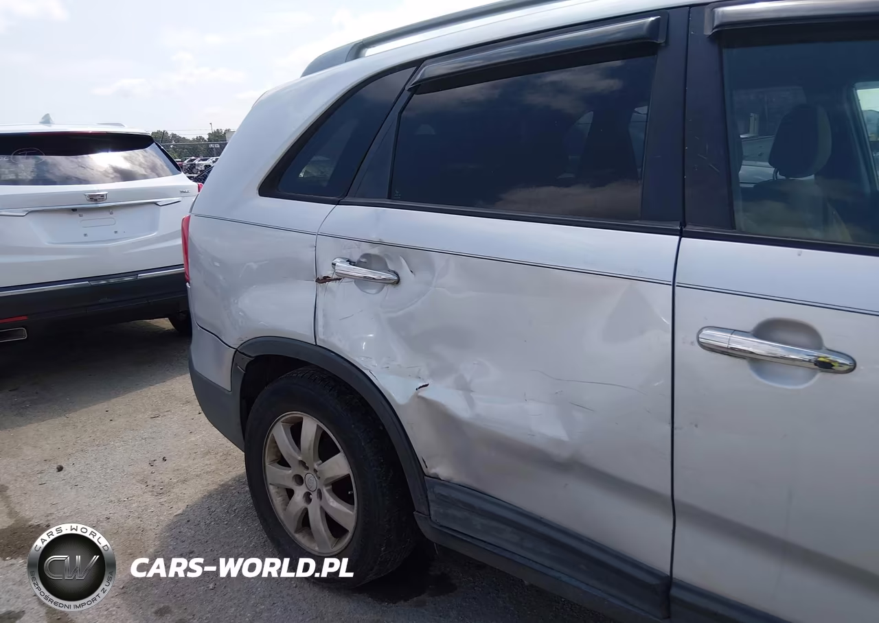 2011 Kia Sorento Lx VIN:5XYKT3A18BG075227 - 6