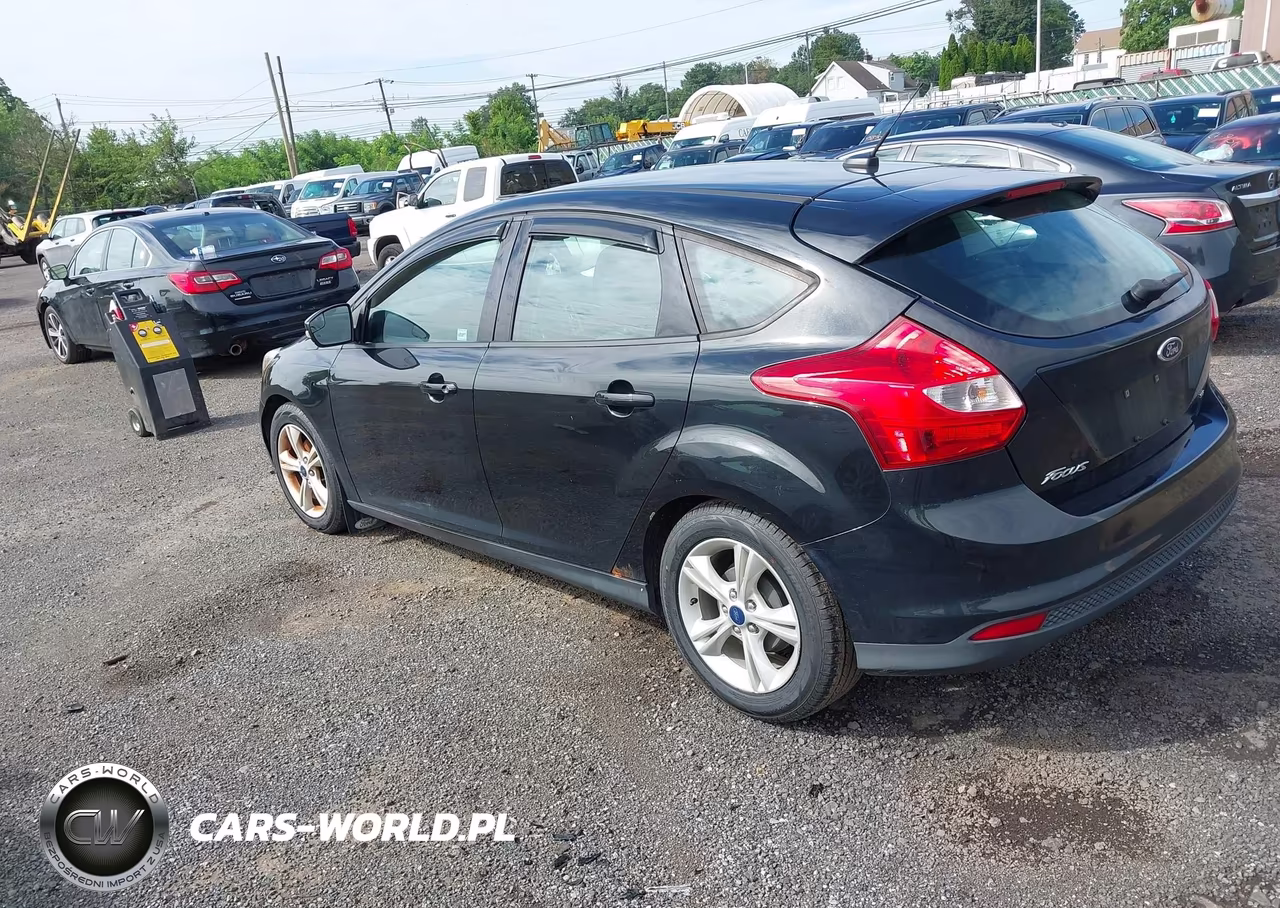 2014 Ford Focus Se VIN:1FADP3K24EL456740 - 3