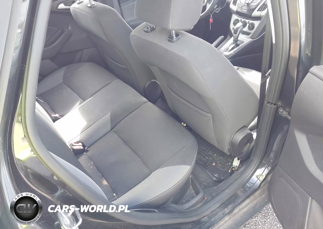 2014 Ford Focus Se VIN:1FADP3K24EL456740 - 8