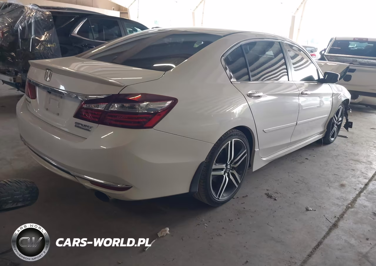 2017 Honda Accord Sport Se VIN:1HGCR2F15HA221860 - 4