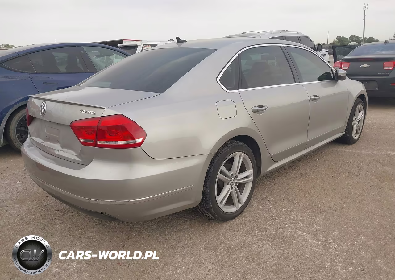 2012 Volkswagen Passat 2.0L Tdi Sel Premium VIN:1VWCN7A34CC008733 - 4