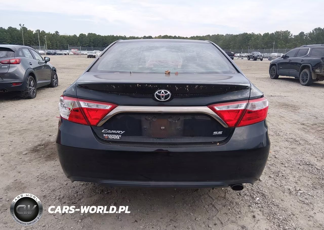 2017 Toyota Camry Se VIN:4T1BF1FKXHU696131 - 17