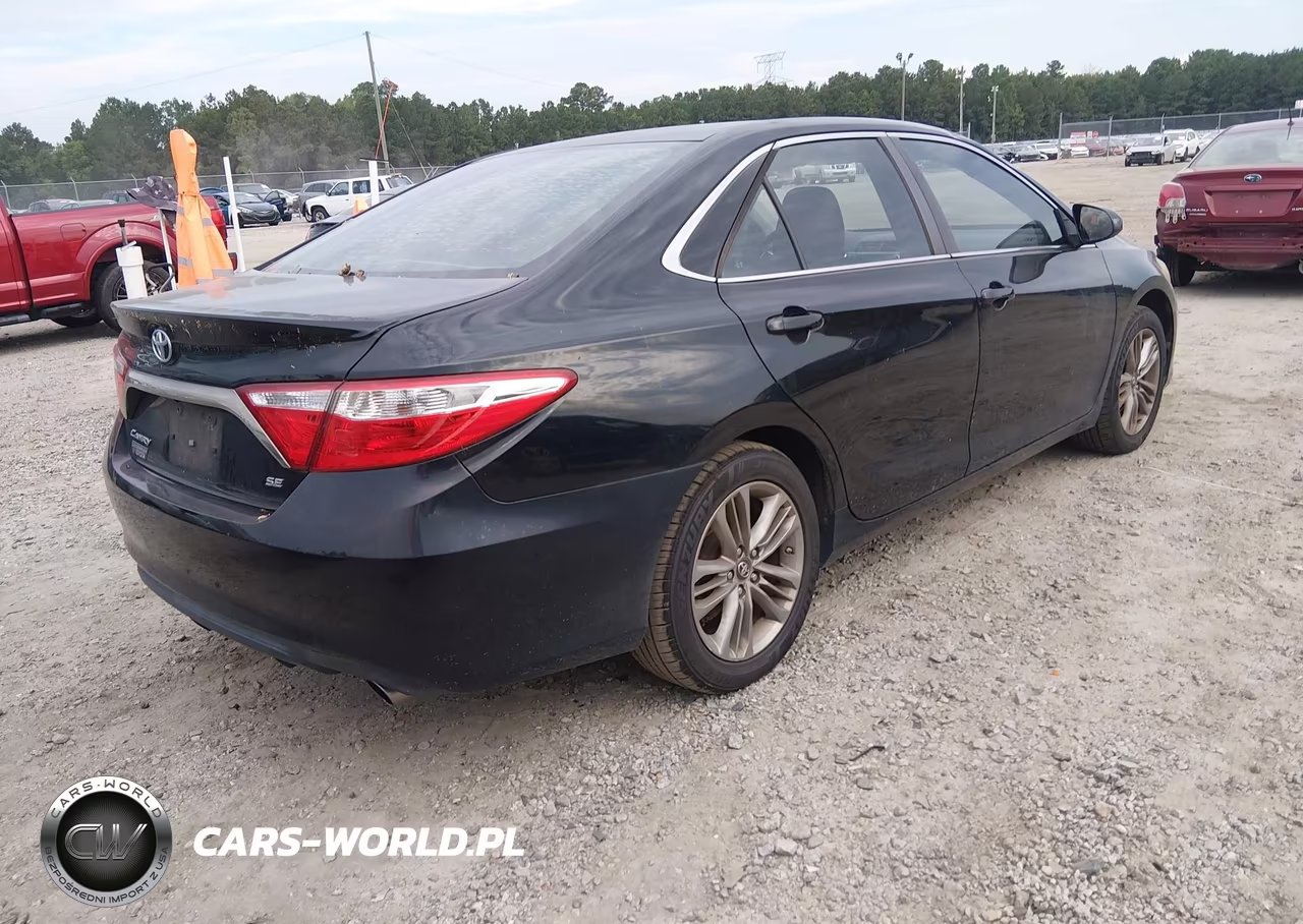 2017 Toyota Camry Se VIN:4T1BF1FKXHU696131 - 4