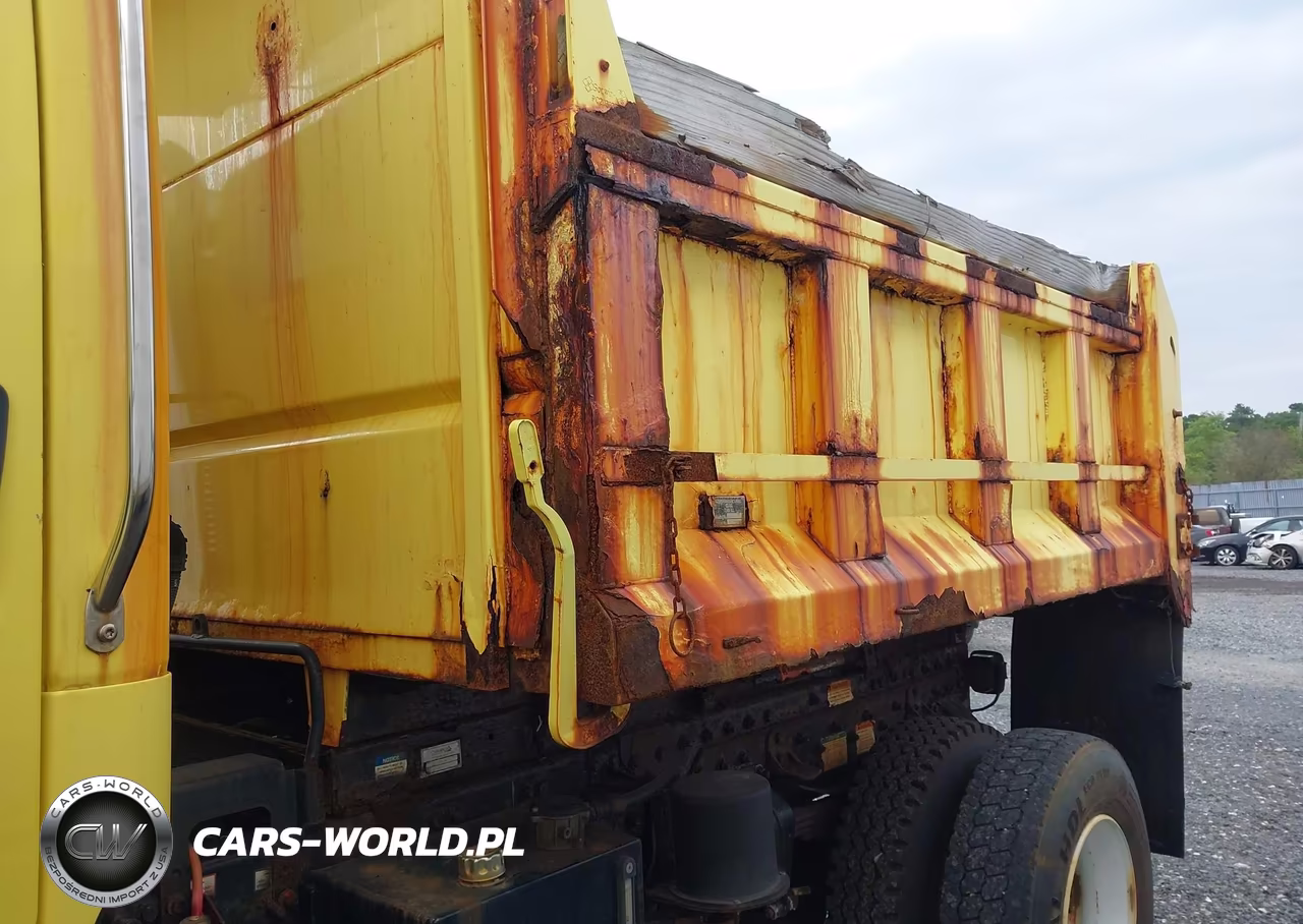 2011 Freightliner M2 106 Heavy Duty VIN:1FVDC3BS5BHAY4045 - 18