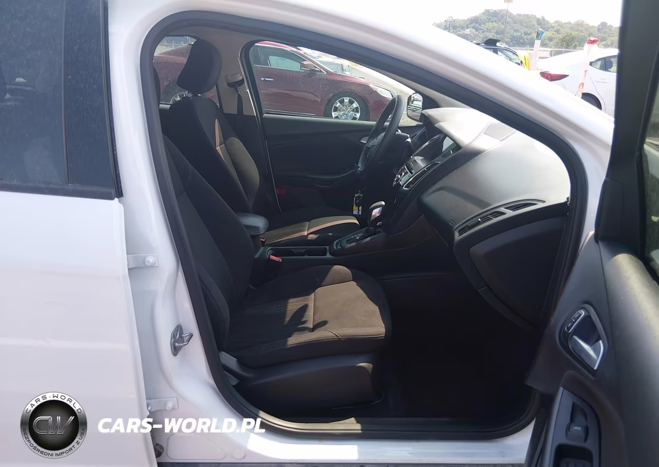 2017 Ford Focus Sel VIN:1FADP3H2XHL347016 - 5