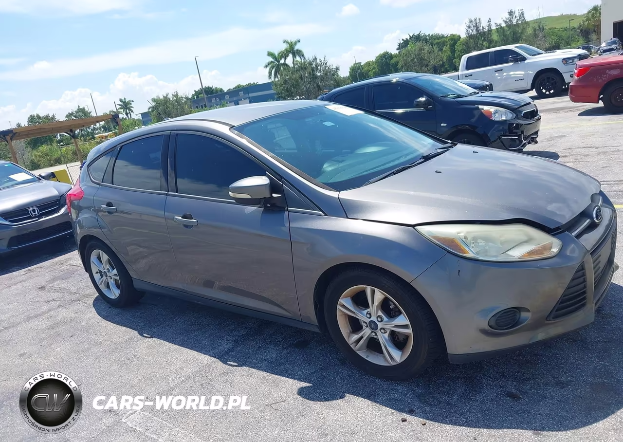 2014 Ford Focus Se VIN:1FADP3K24EL400913 - 12