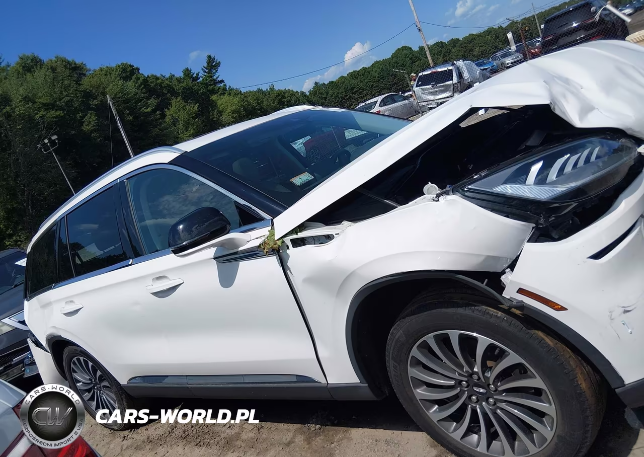 2023 Lincoln Aviator Standard VIN:5LM5J6XC0PGL00427 - 13
