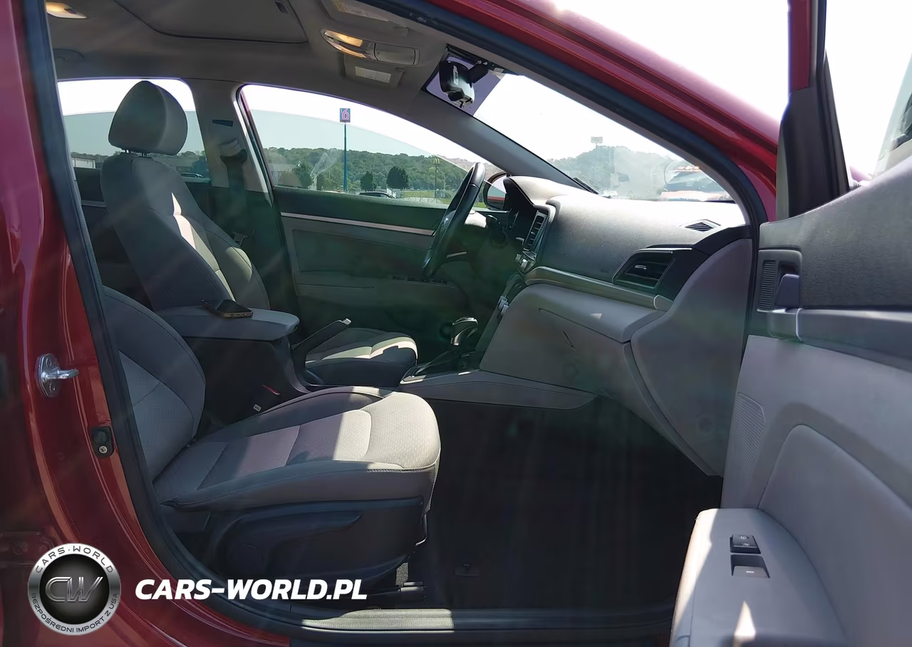 2020 Hyundai Elantra Value Edition VIN:KMHD84LF2LU940200 - 4