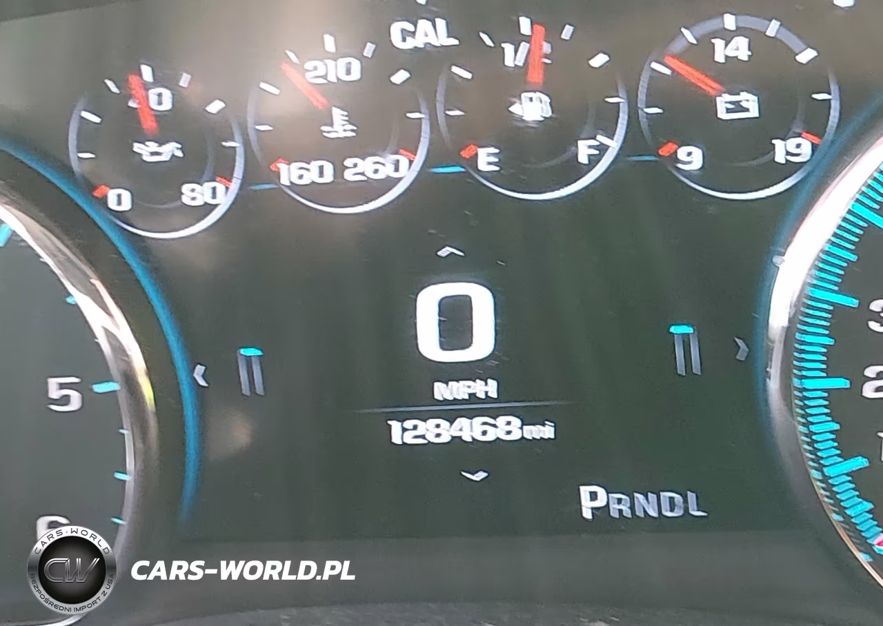 2017 Chevrolet Suburban Premier VIN:1GNSKJKC4HR258990 - 15