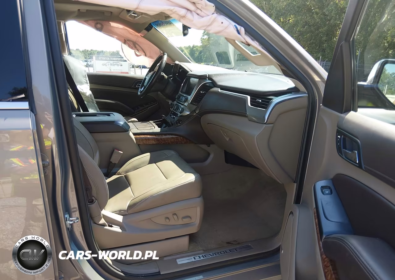 2017 Chevrolet Suburban Premier VIN:1GNSKJKC4HR258990 - 5