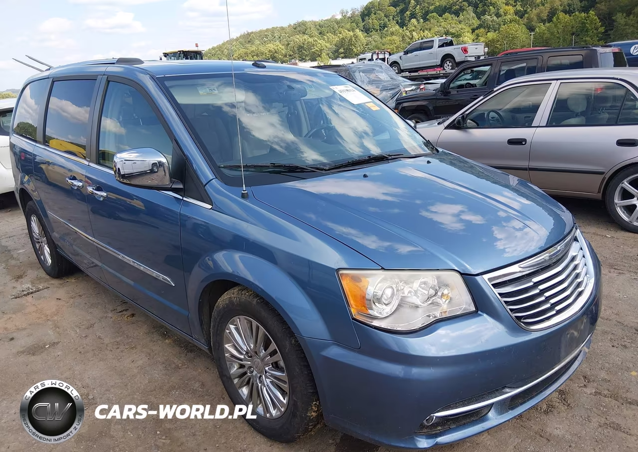 2011 Chrysler Town & Country Limited – zdjęcie 1 z 16