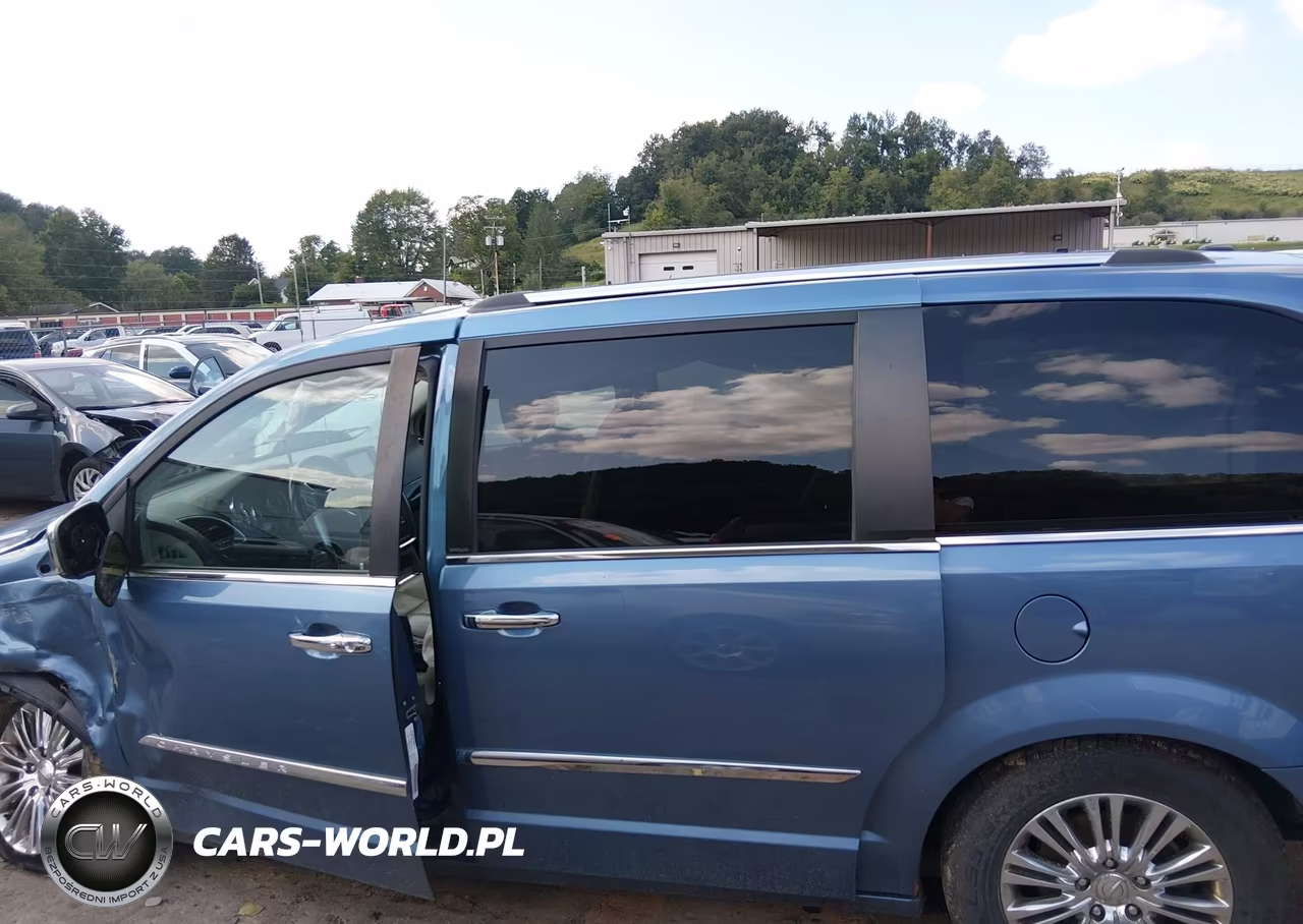 2011 Chrysler Town & Country Limited VIN:2A4RR6DGXBR784147 - 14