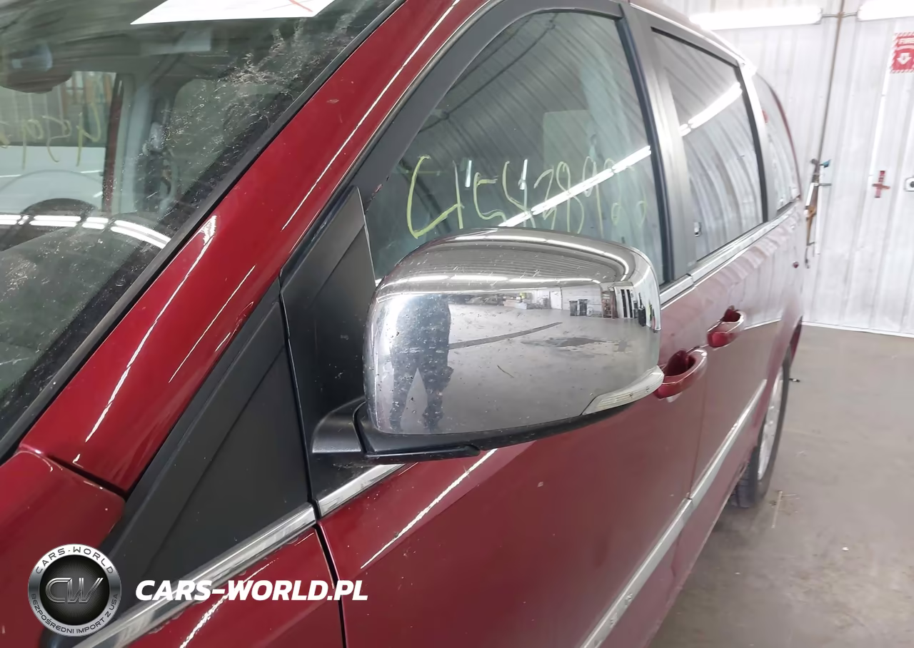 2011 Chrysler Town & Country Touring-L VIN:2A4RR8DGXBR749989 - 12