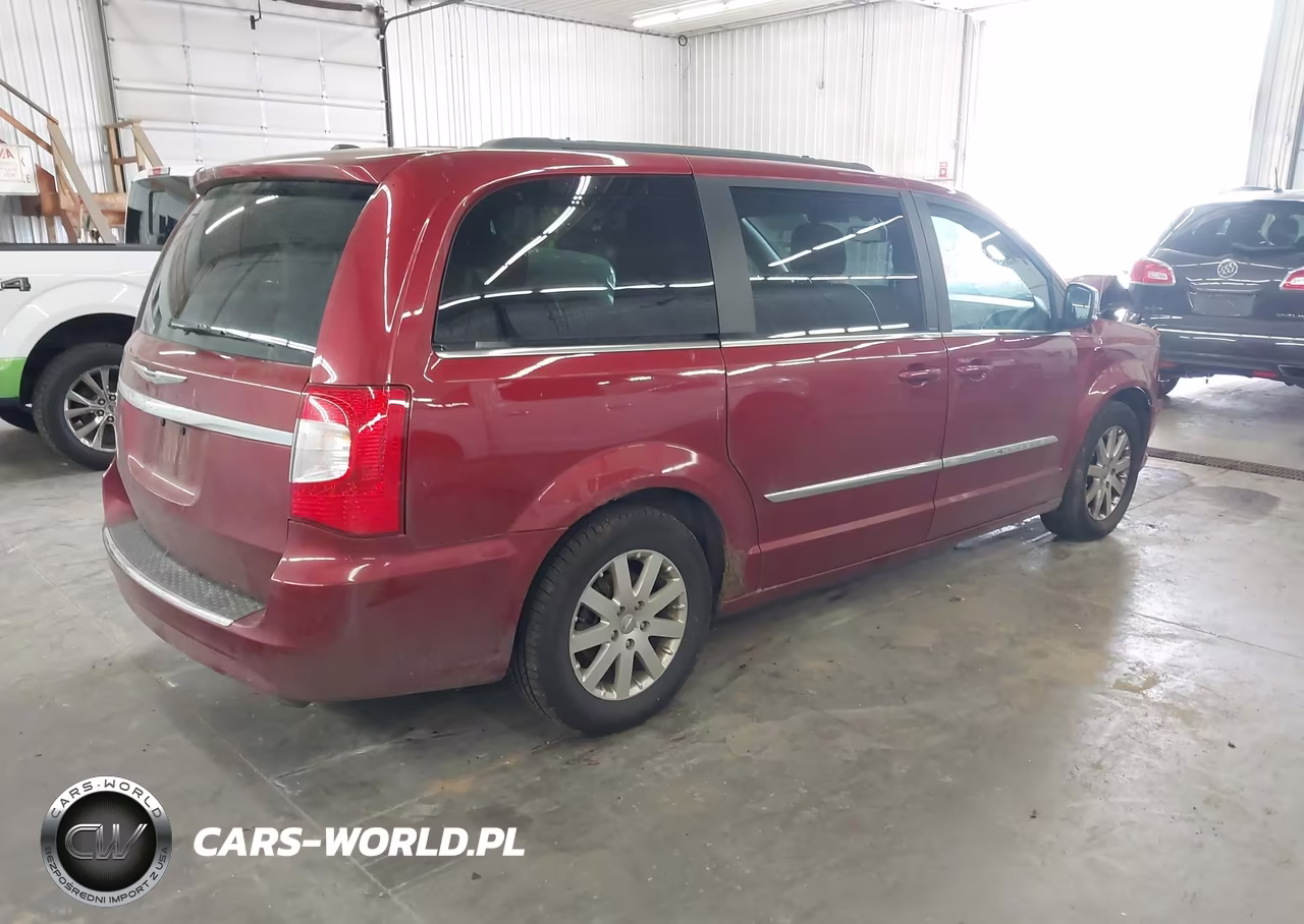 2011 Chrysler Town & Country Touring-L VIN:2A4RR8DGXBR749989 - 4