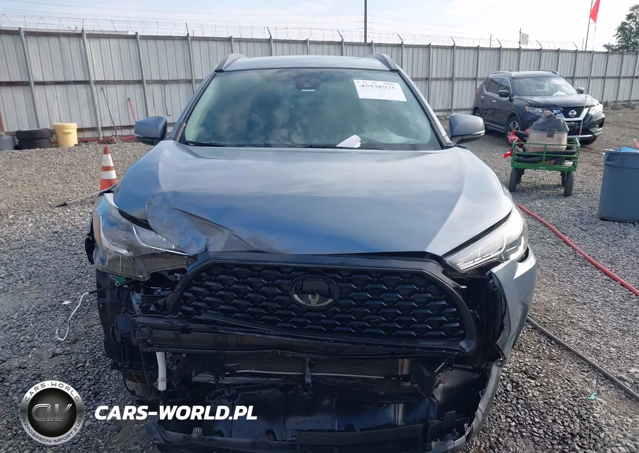 2022 Toyota Corolla Cross Le VIN:7MUCAAAG2NV023446 - 13
