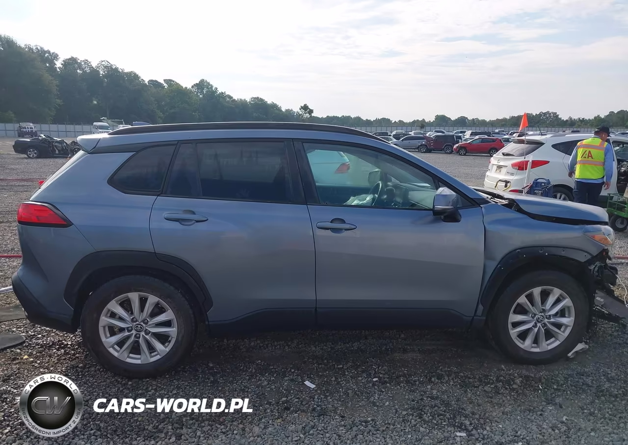 2022 Toyota Corolla Cross Le VIN:7MUCAAAG2NV023446 - 14