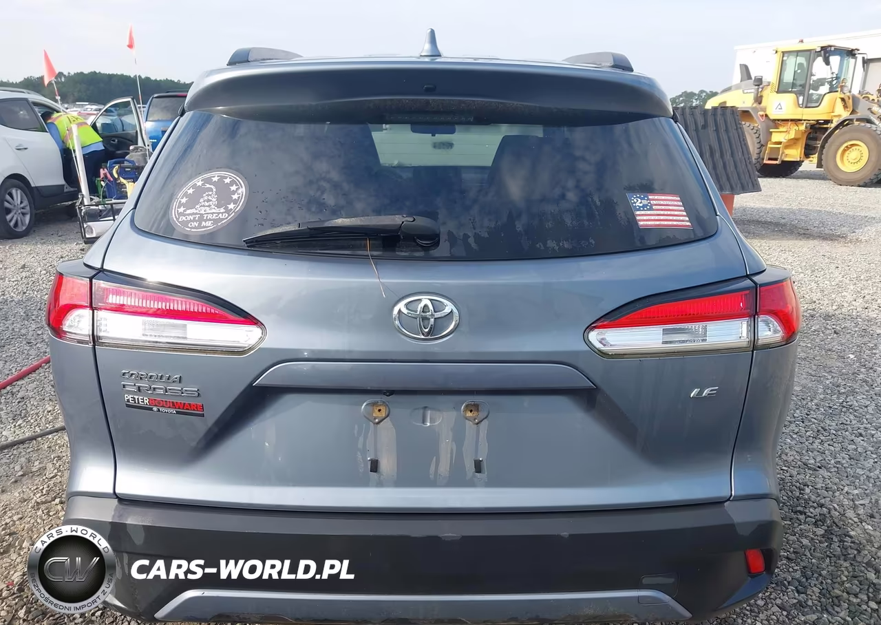 2022 Toyota Corolla Cross Le VIN:7MUCAAAG2NV023446 - 17