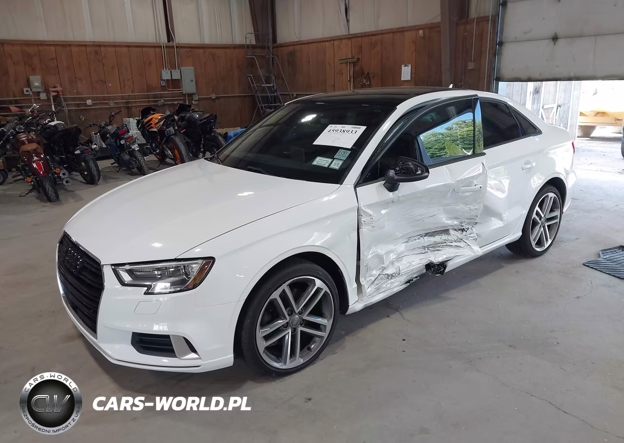 2018 Audi A3 2.0T Premium-2.0T Tech Premium VIN:WAUB8GFF8J1041118 - 2