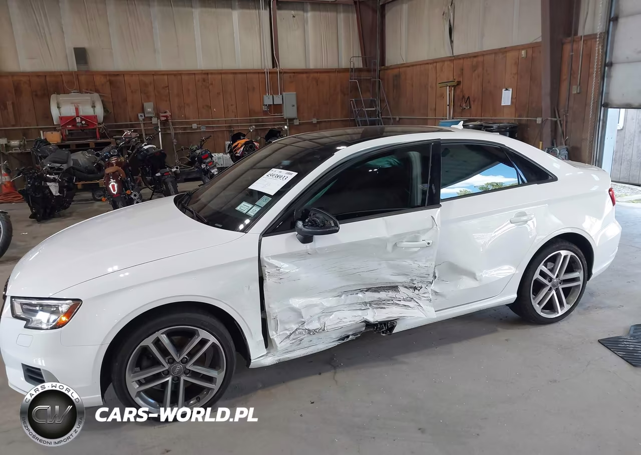 2018 Audi A3 2.0T Premium-2.0T Tech Premium VIN:WAUB8GFF8J1041118 - 6
