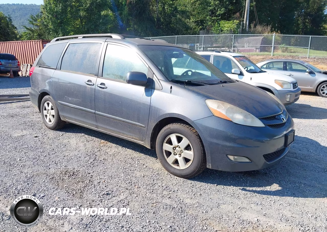 2009 Toyota Sienna Xle – zdjęcie 1 z 17