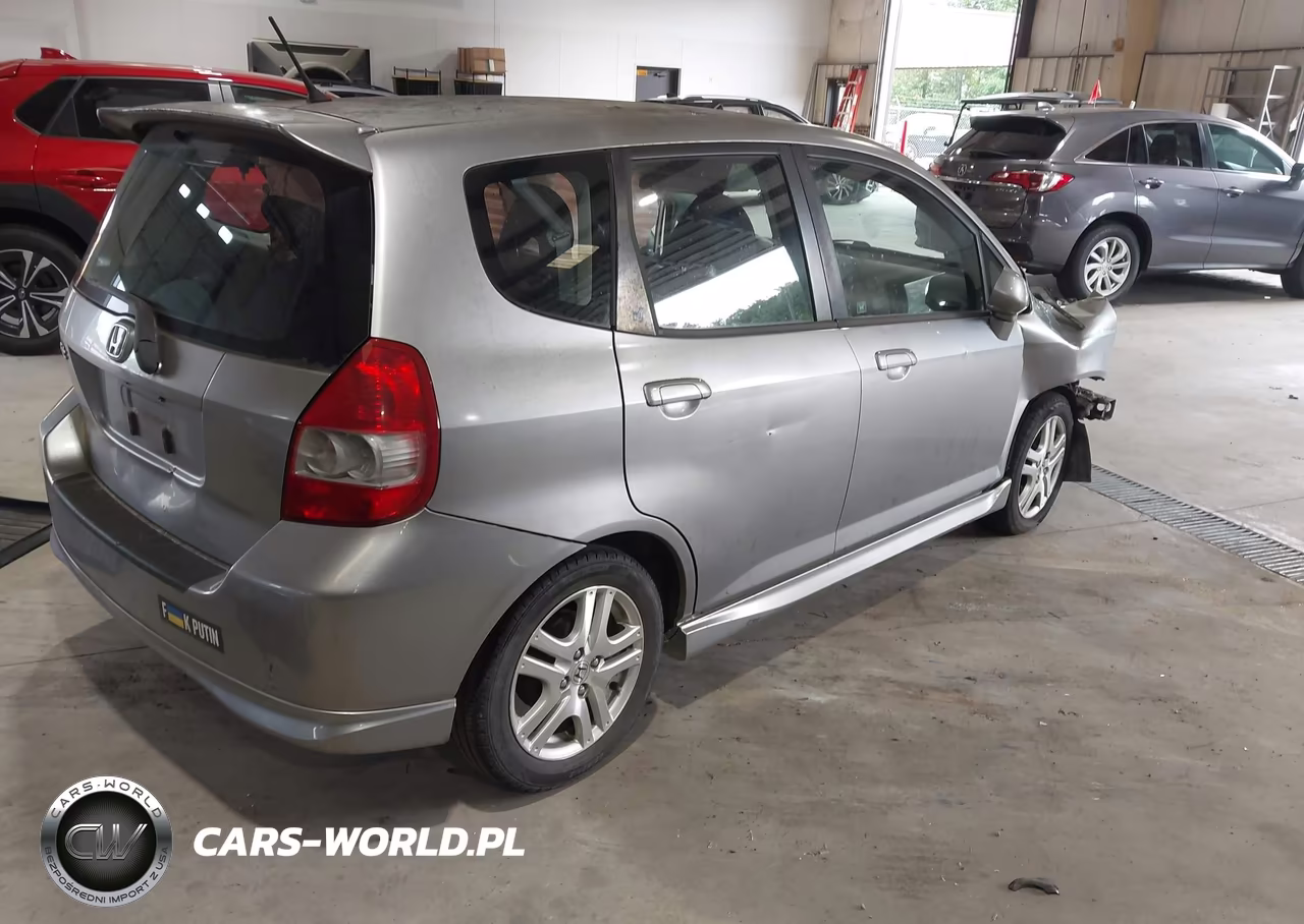 2007 Honda Fit Sport VIN:JHMGD386X7S028592 - 4
