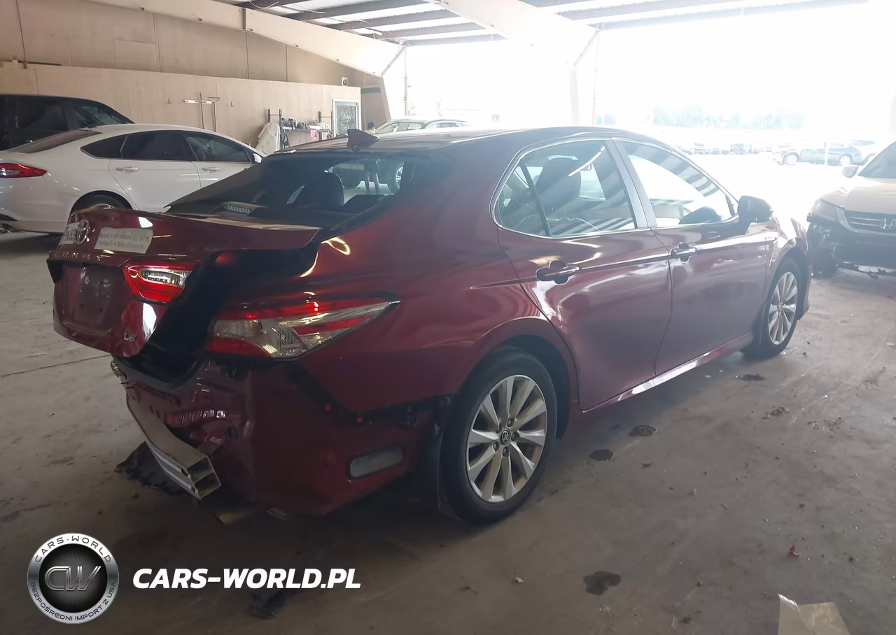 2020 Toyota Camry Le VIN:4T1C11AK7LU384173 - 4