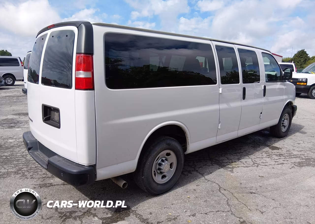 2019 Chevrolet Express 3500 Ls VIN:1GAZGNFG5K1335295 - 4