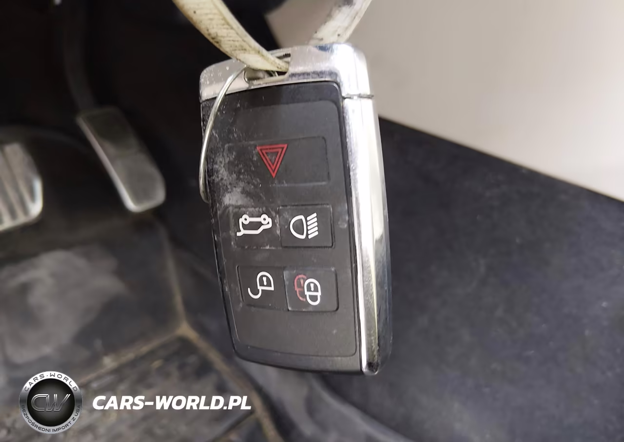 2021 Land Rover Range Rover Velar P340 R-Dynamic S VIN:SALYT2EU9MA302722 - 11