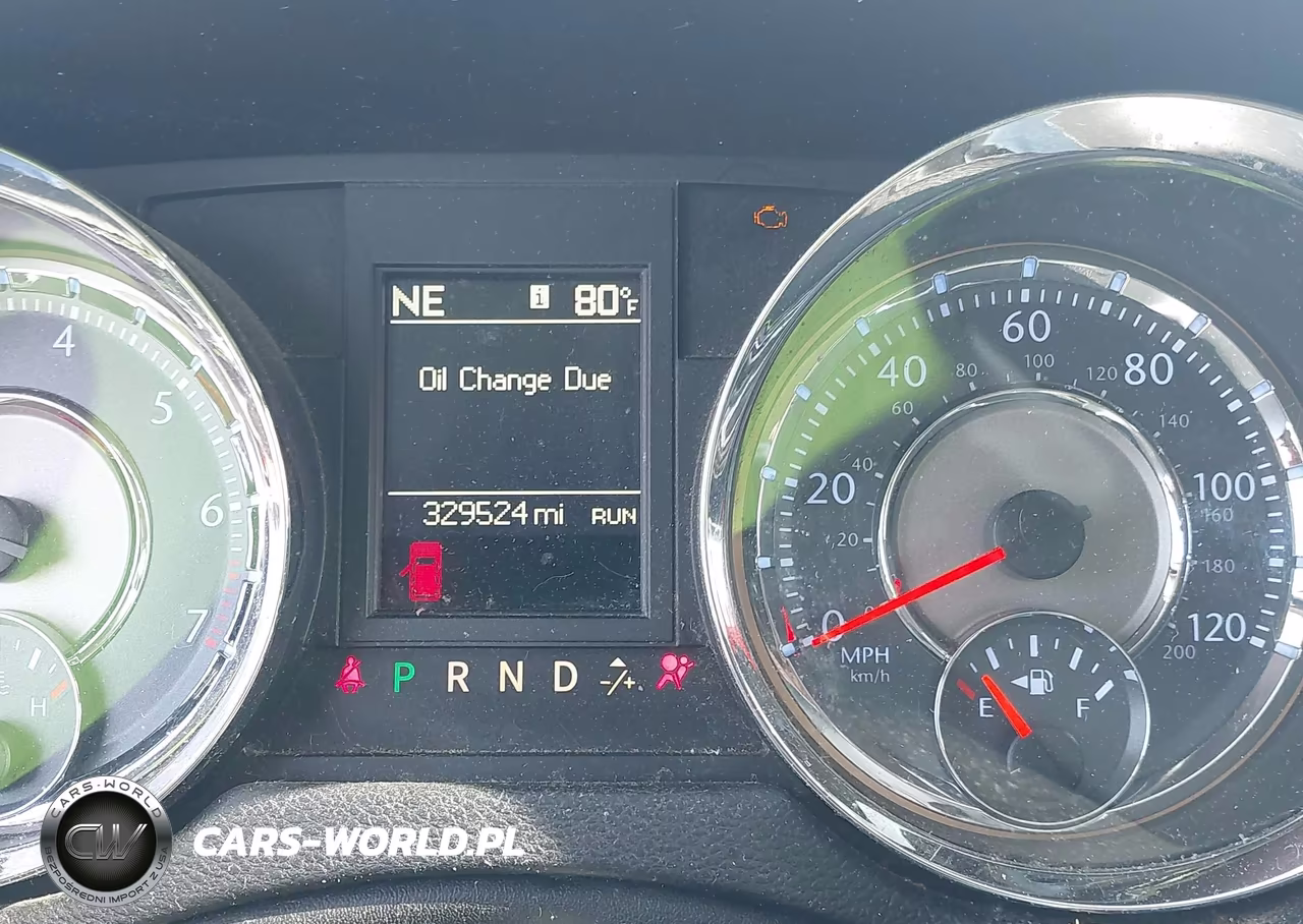 2014 Chrysler Town & Country Touring VIN:2C4RC1BG0ER324495 - 15