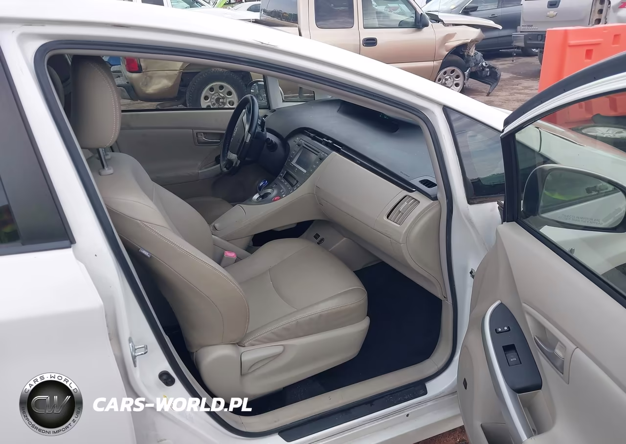 2012 Toyota Prius Four VIN:JTDKN3DU9C5389396 - 5