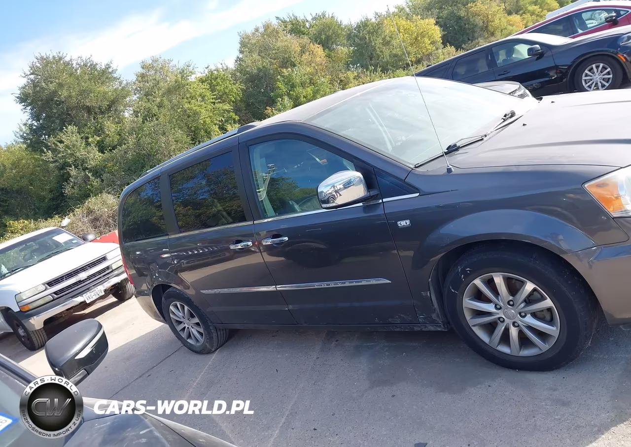 2014 Chrysler Town & Country Touring-L 30Th Anniversary VIN:2C4RC1CG0ER454730 - 13