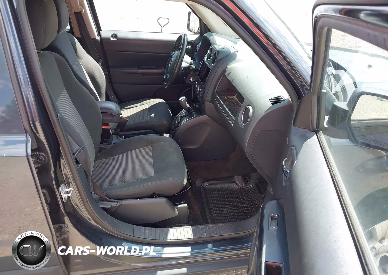 2015 Jeep Patriot Latitude VIN:1C4NJRFBXFD245454 - 5