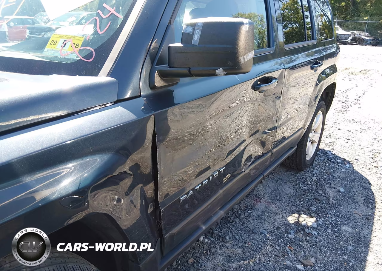 2015 Jeep Patriot Latitude VIN:1C4NJRFBXFD245454 - 6