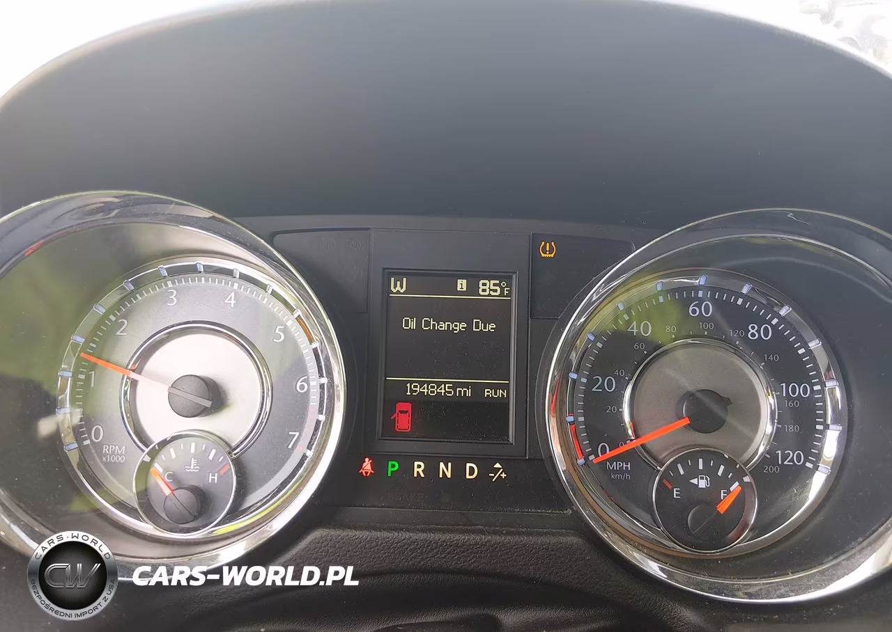 2014 Chrysler Town & Country Touring VIN:2C4RC1BG6ER293849 - 7
