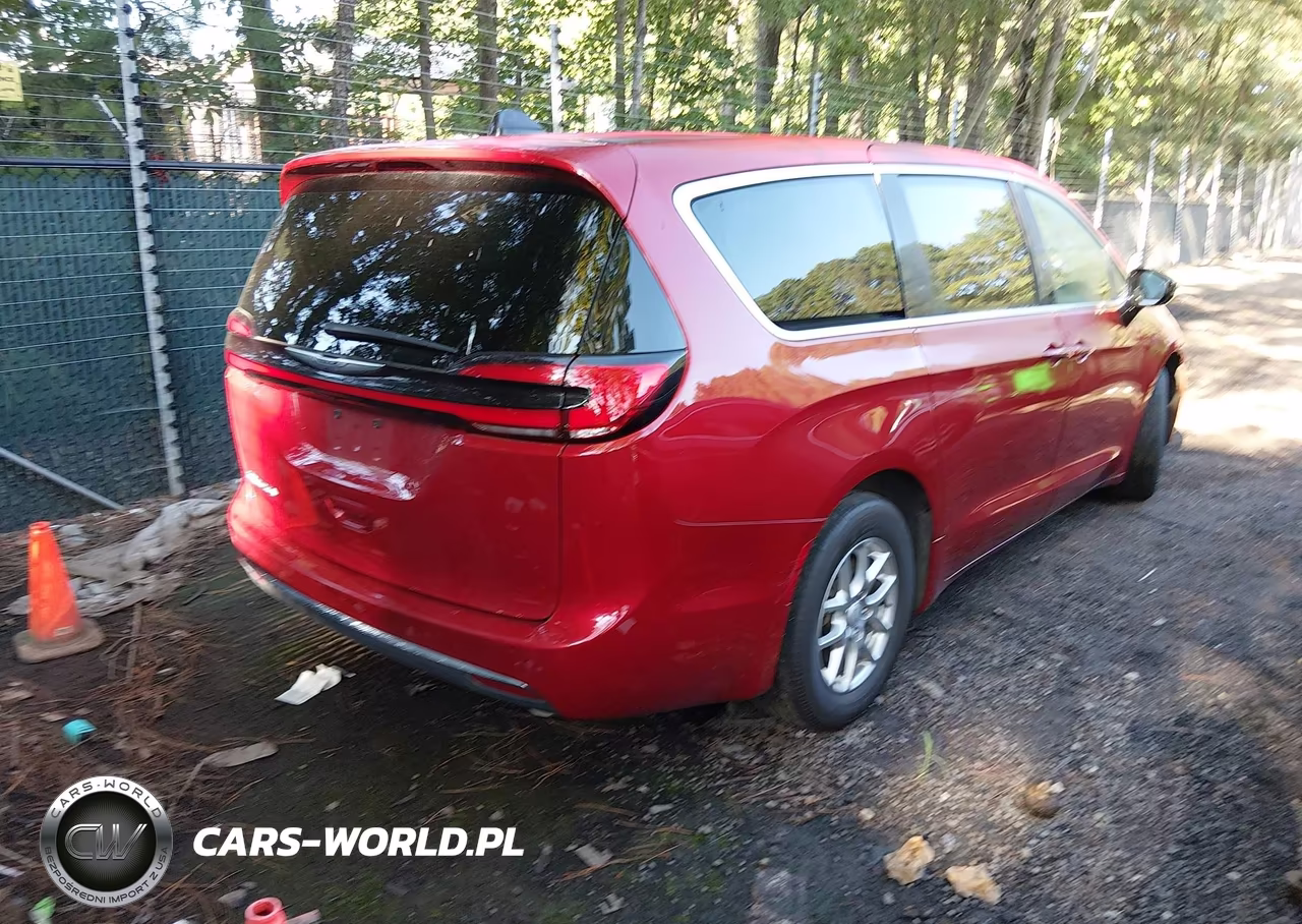 2025 Chrysler Pacifica Select VIN:2C4RC1BG2SR578575 - 4