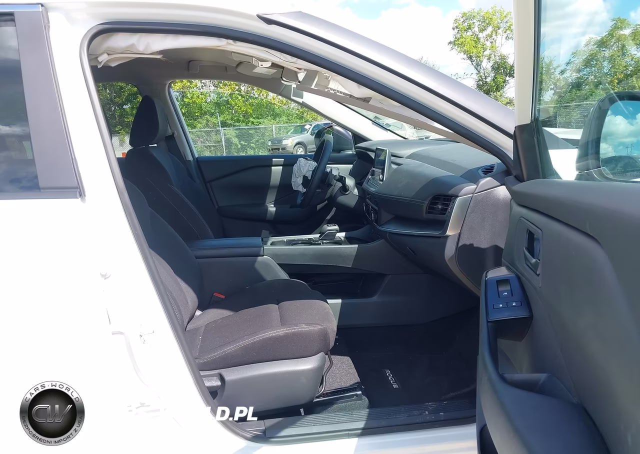 2026 Nissan Rogue S VIN:5N1BT3AA4TC672313 - 4