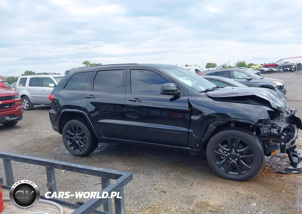 2018 Jeep Grand Cherokee Altitude 4X4 VIN:1C4RJFAG5JC234640 - 12