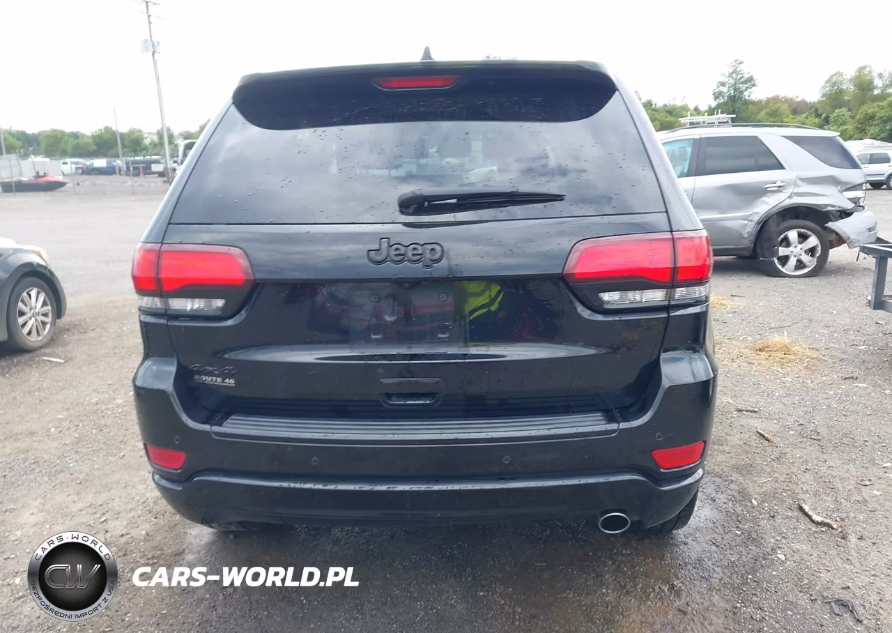 2018 Jeep Grand Cherokee Altitude 4X4 VIN:1C4RJFAG5JC234640 - 15
