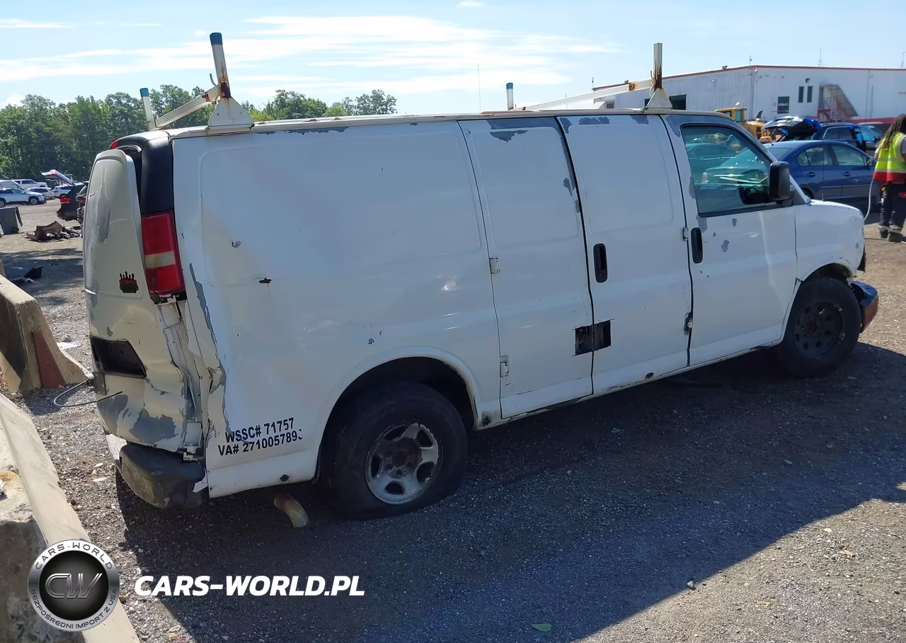 2005 Chevrolet Express VIN:1GCFG15X551261191 - 4