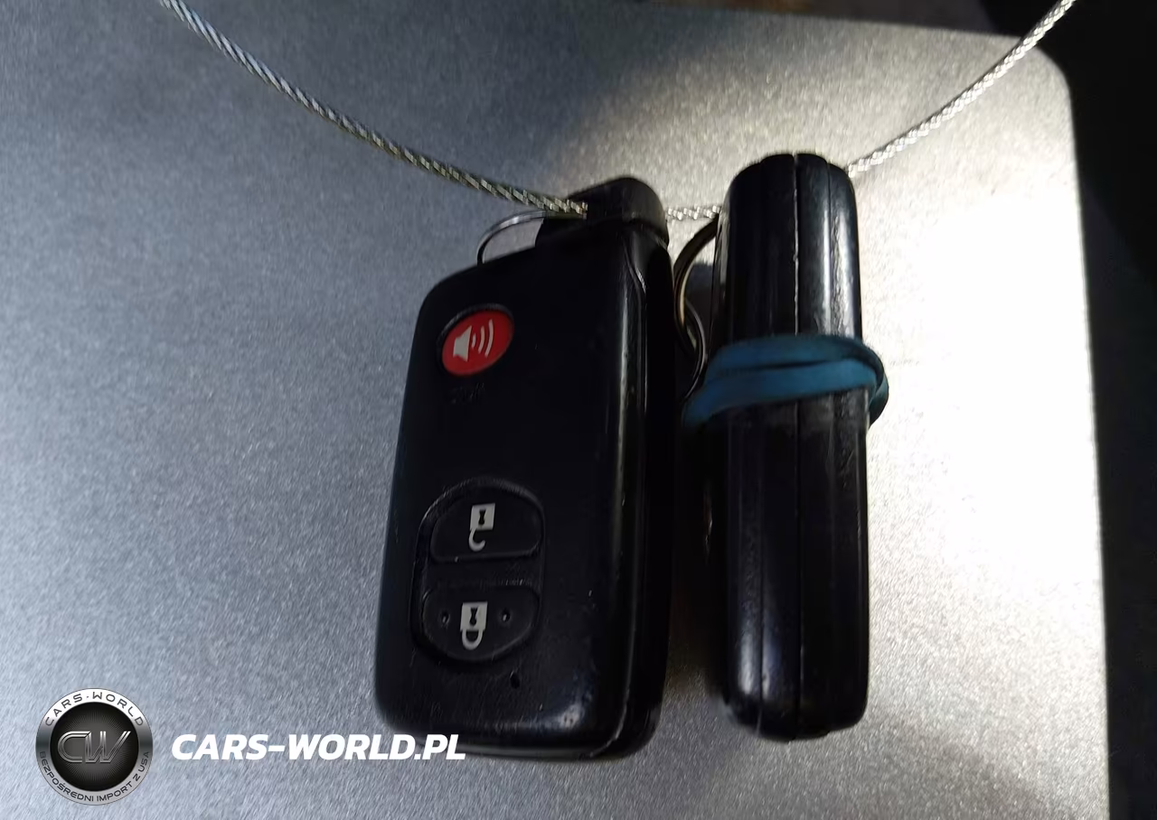 2012 Toyota Prius Three VIN:JTDKN3DU6C1526432 - 11