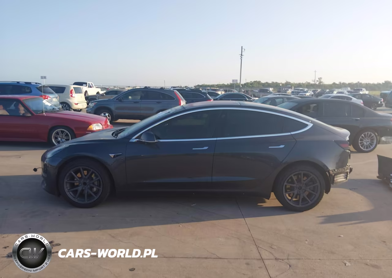 2018 Tesla Model 3 Long Range-Mid Range VIN:5YJ3E1EA3JF101641 - 14
